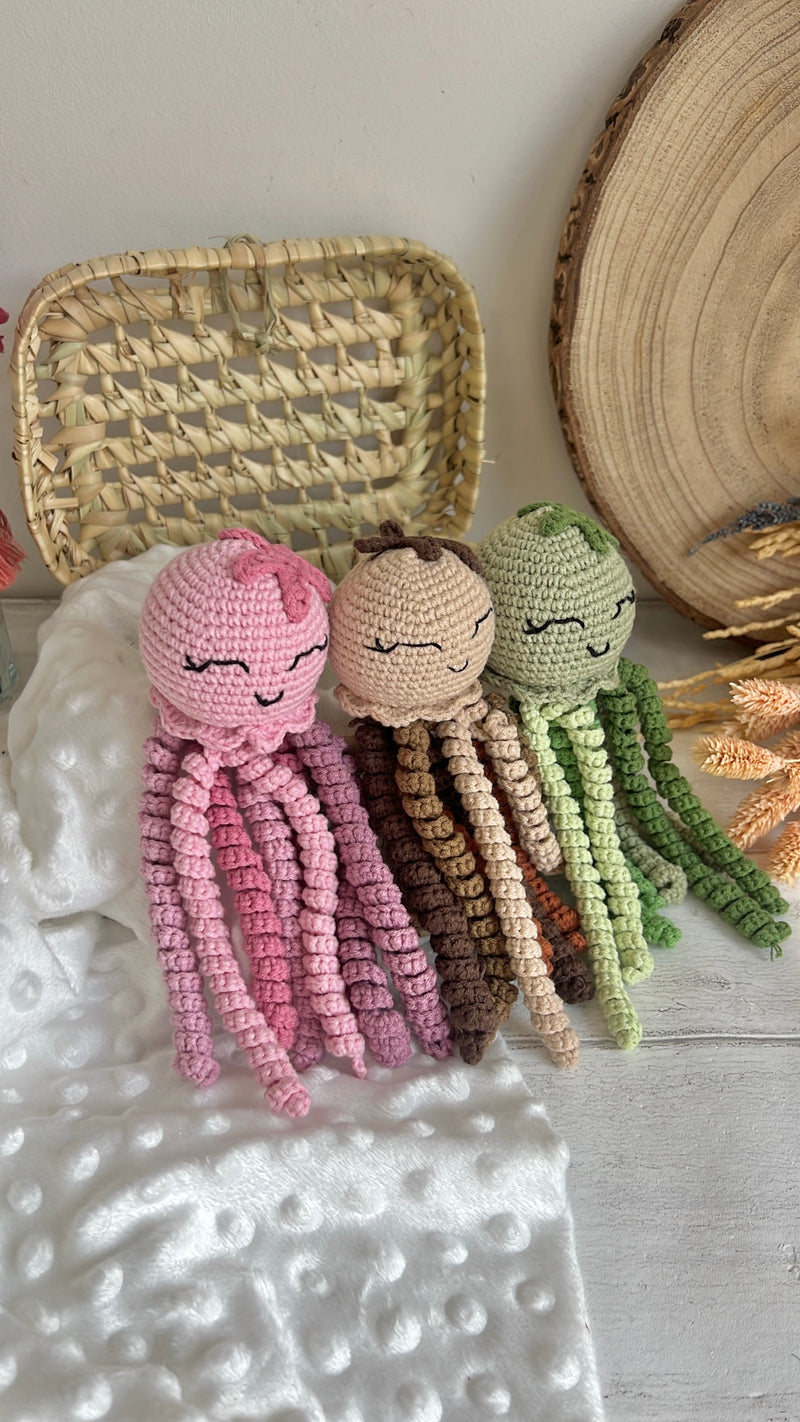 Peluche pieuvre au crochet